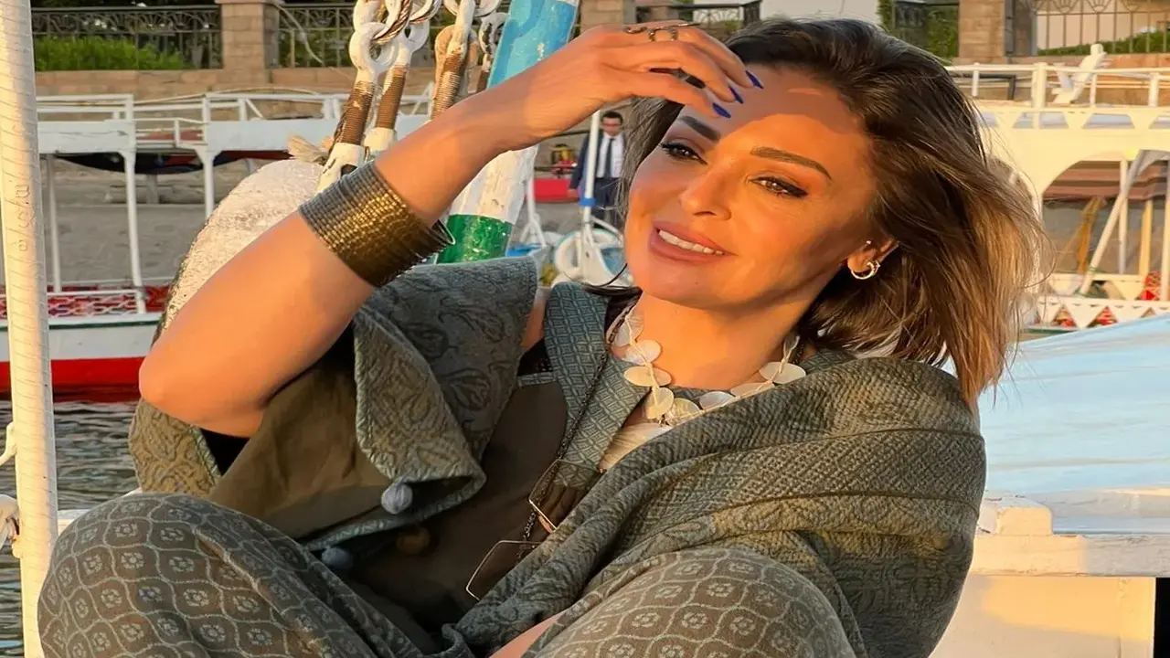 تغيير الملامح.. فنانة تكشف سبب لجوئها لعمليات التجميل بسبب مهنة التمثيل